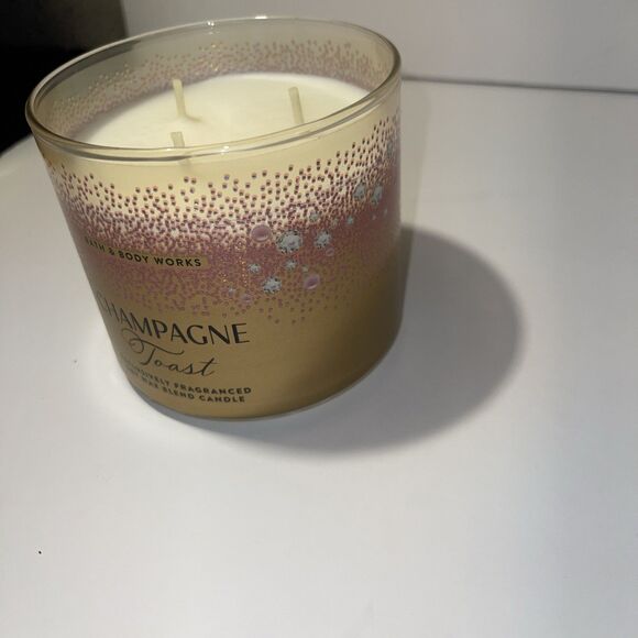 Bath & Body Works CHAMPAGNE TOAST Large Scented 3-Wick Candle 14.5 oz - Picture 4 of 5